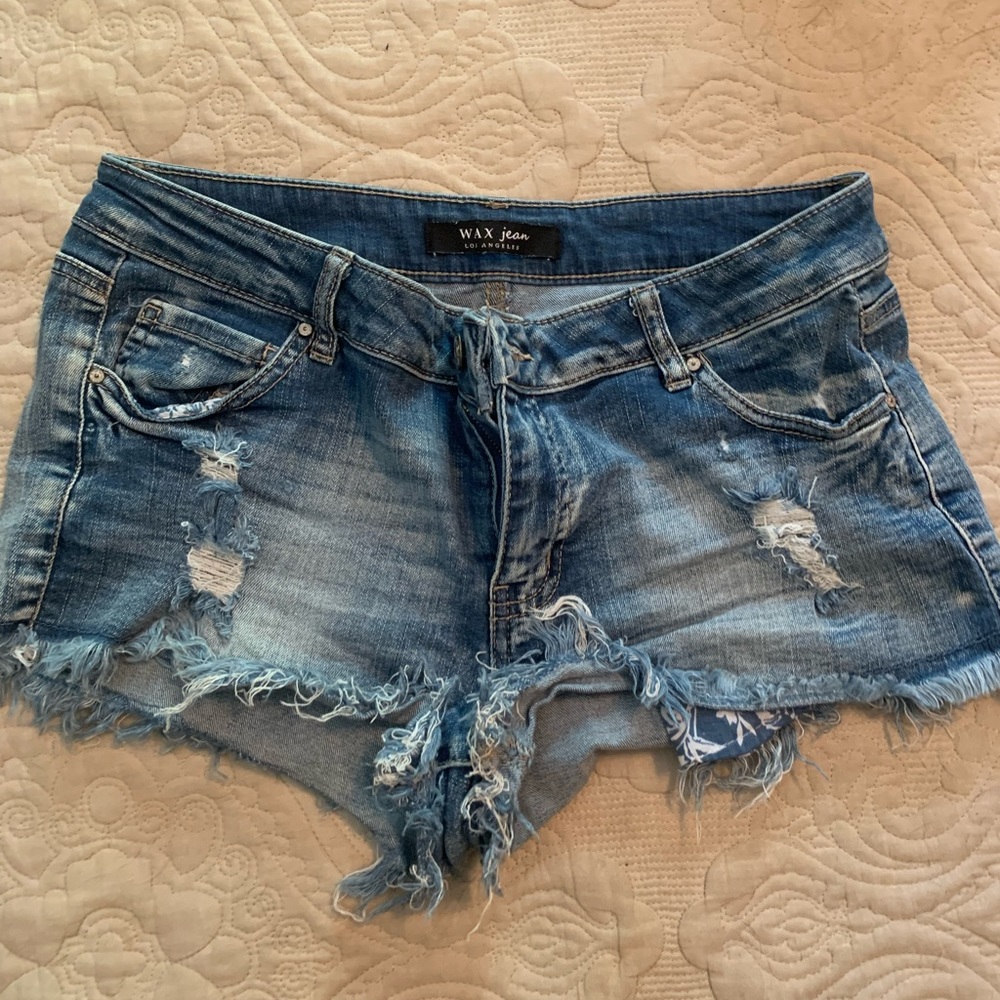 Jean Shorts- Mid Rise